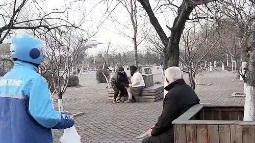 吃瓜等于看热闹,揭秘看热闹背后的心理奥秘