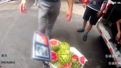 路边吃瓜群众报道视频,一幕幕精彩瞬间
