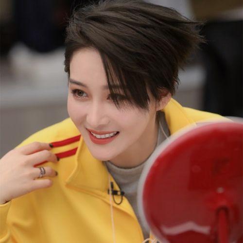 李昊吃瓜头像,揭秘网络红人的趣味瞬间