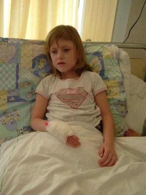 10岁女孩吃瓜,10岁女孩的甜蜜瓜果时光