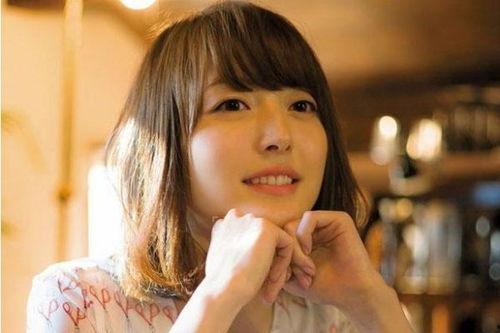 断眉吃瓜歌曲,揭秘娱乐圈背后的秘密与真相