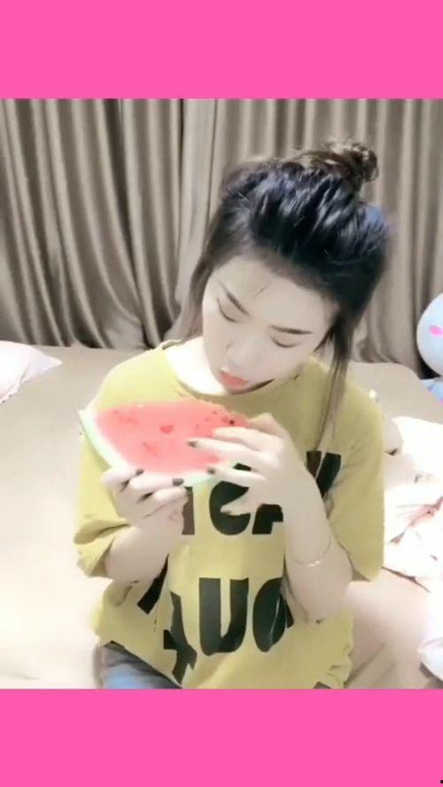 东北吃瓜的女生,东北吃瓜女生的独特魅力与生活态度