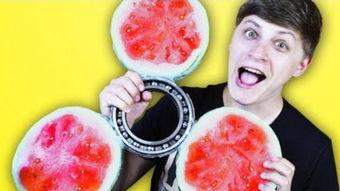 介休跳舞吃瓜,跳舞吃瓜，共享欢乐时光