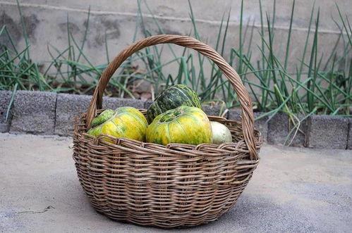 黔江吃瓜事件,一场引发社会热议的街头冲突事件