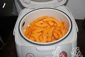 橘子妹吃瓜糕,甜蜜滋味引发网友热议