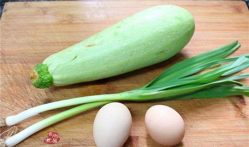 平遥女孩吃瓜,揭秘网络热点的背后故事